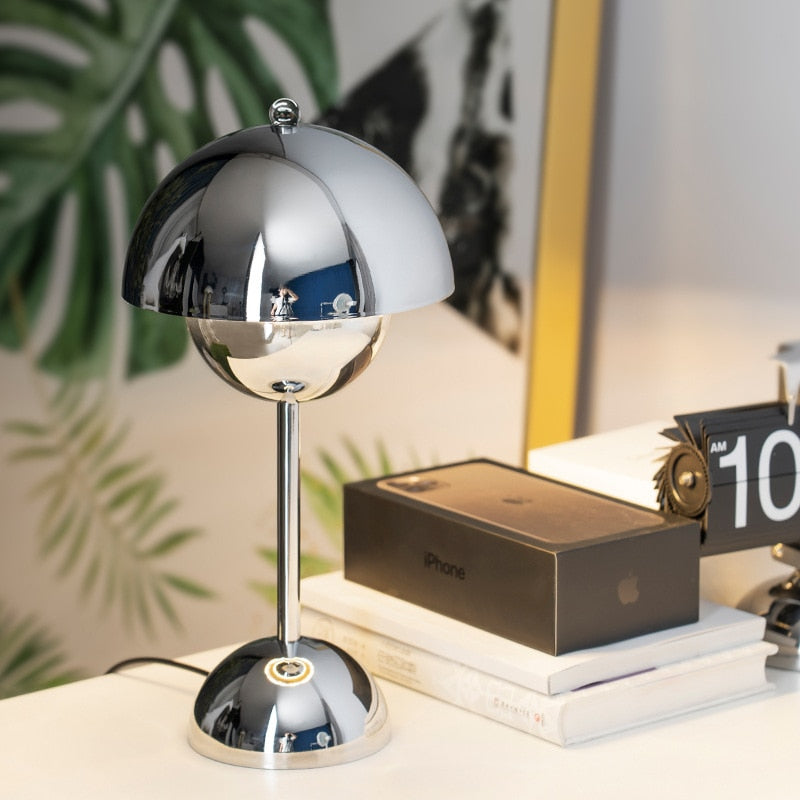 Astrid: The Bright Bud Lamp