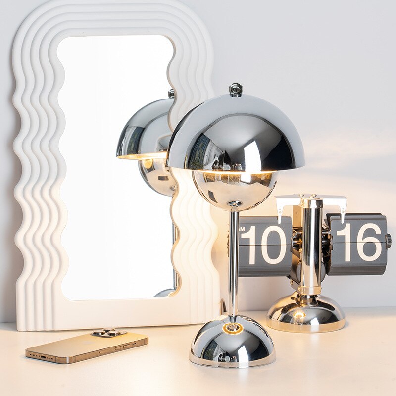 Astrid: The Bright Bud Lamp